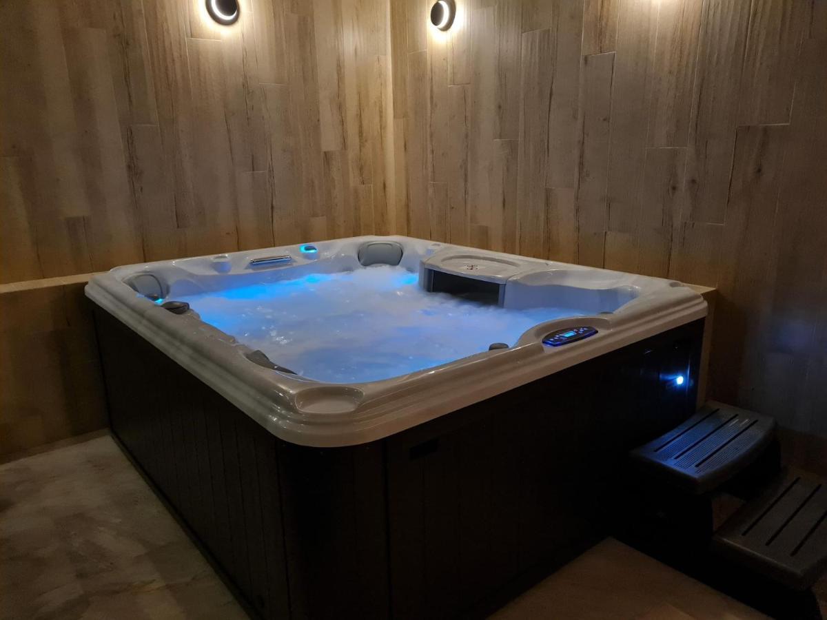 Hotel 365 Кельце Экстерьер фото