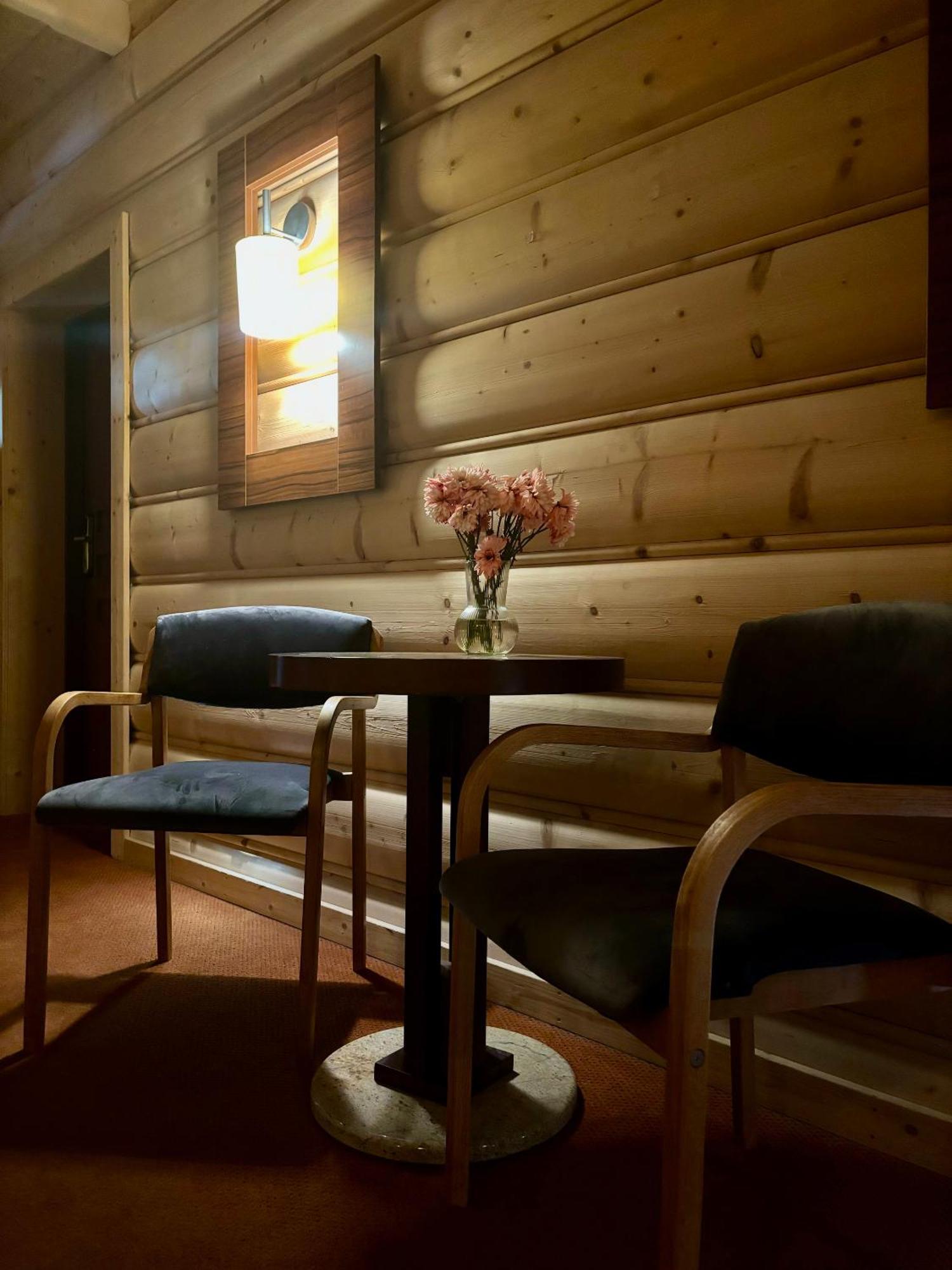 Hotel 365 Кельце Экстерьер фото